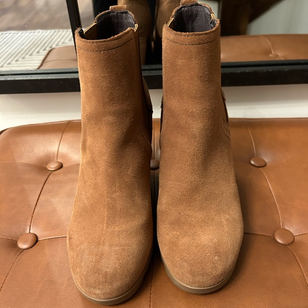 📣✔️Black Friday Sale ✔️📣 Basically Brand NEW booties!